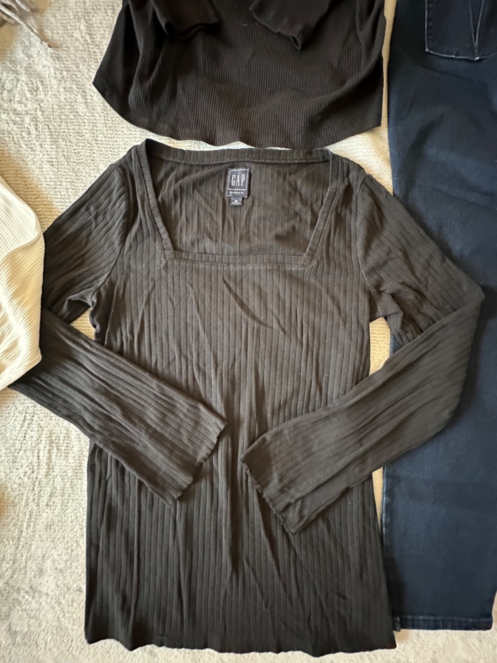 Medium maternity clothes bundle - Picture 2 of 9